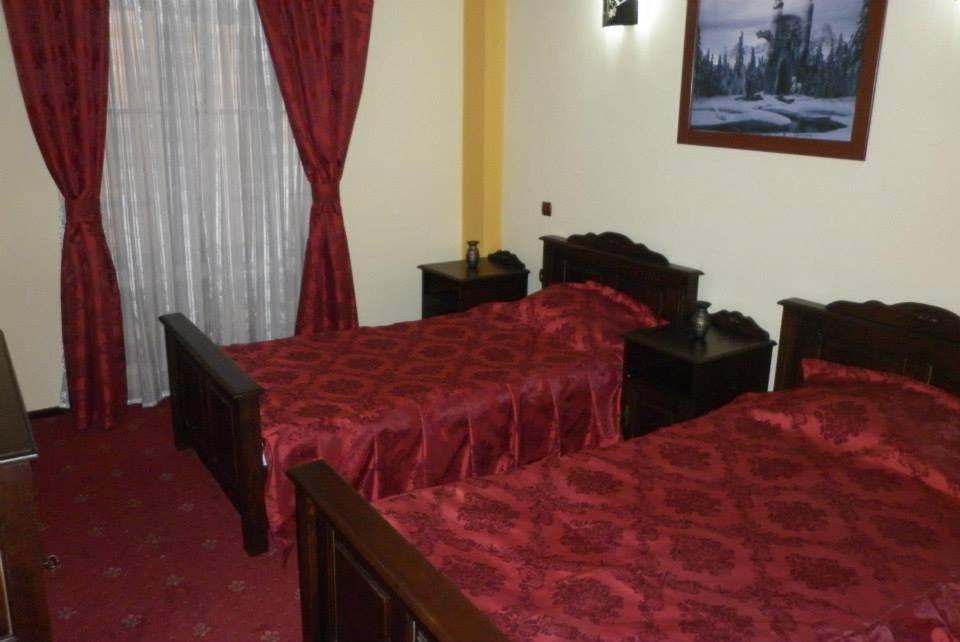 Hotel Ineul Rodna Exterior photo