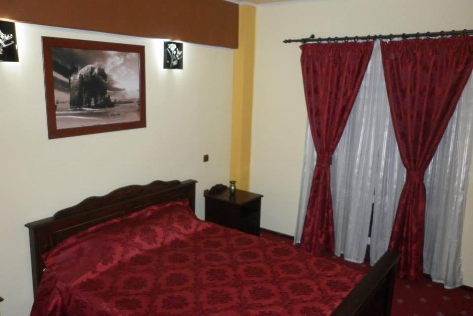 Hotel Ineul Rodna Exterior photo